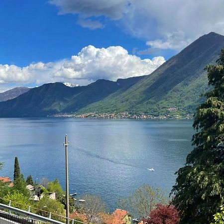 Lake View Apartment Argegno Bagian luar foto