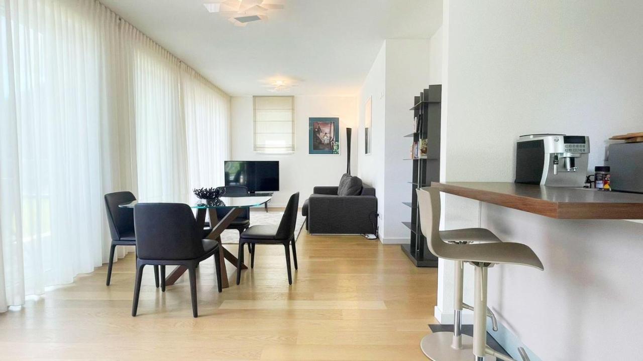 Lake View Apartment Argegno Bagian luar foto